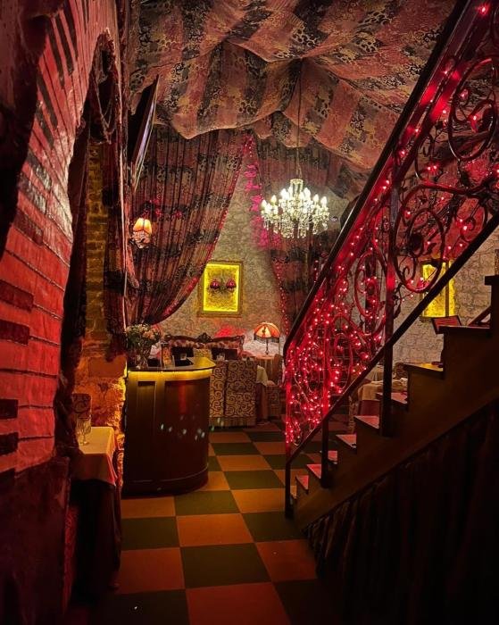foto. The Piano Rouge